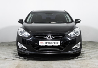 Подержанный автомобиль Hyundai i40 Sedan 2015 года (2 фото)
