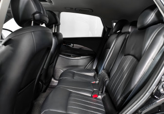 Подержанный автомобиль Infiniti QX50 2013 года (12 фото)