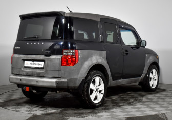 Подержанный автомобиль Honda Element 2003 года (5 фото)