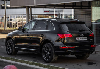 Подержанный автомобиль Audi Q5 2012 года (6 фото)