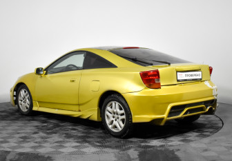 Подержанный автомобиль Toyota Celica Liftback 2002 года (7 фото)