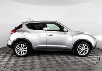 Подержанный автомобиль Nissan Juke 2012 года (4 фото)