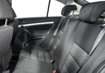 Подержанный автомобиль Skoda Octavia Liftback 2011 года (12 фото)