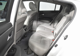 Подержанный автомобиль Acura ZDX 2012 года (11 фото)