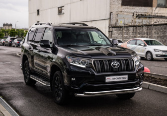 Подержанный автомобиль Toyota Land Cruiser Prado 2020 года (5 фото)