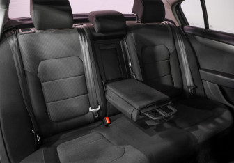 Подержанный автомобиль Volkswagen Passat Sedan 2012 года (22 фото)