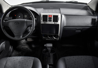 Подержанный автомобиль Hyundai Getz 2005 года (14 фото)