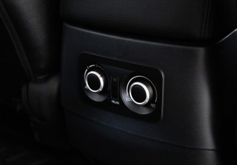 Подержанный автомобиль Mitsubishi Pajero 2012 года (20 фото)