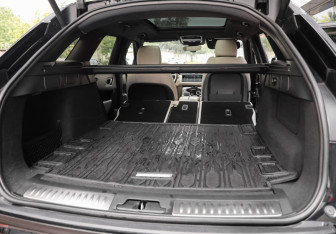 Подержанный автомобиль Land Rover Range Rover Velar 2021 года (39 фото)