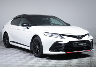 Подержанный автомобиль Toyota Camry Sedan 2021 года (5 фото)