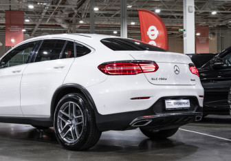 Подержанный автомобиль Mercedes-Benz GLC Coupe 2016 года (12 фото)