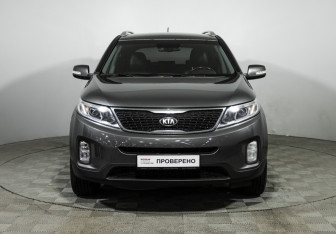 Подержанный автомобиль Kia Sorento 2017 года (2 фото)