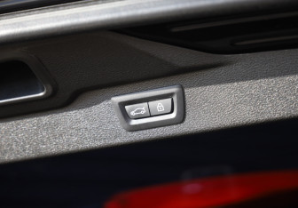 Подержанный автомобиль BMW X5 2017 года (37 фото)