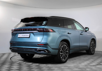 Подержанный автомобиль Jaecoo J8 2024 года (5 фото)