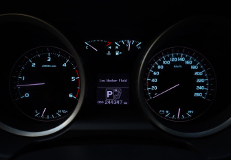 Подержанный автомобиль Toyota Land Cruiser Suv 2008 года (15 фото)