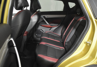 Подержанный автомобиль Geely Coolray 2022 года (11 фото)