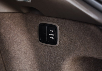 Подержанный автомобиль Porsche Macan 2019 года (35 фото)