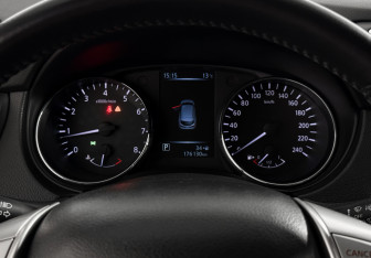 Подержанный автомобиль Nissan Qashqai 2017 года (17 фото)