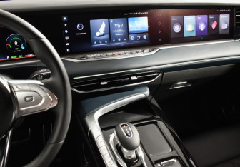 Подержанный автомобиль Voyah Free 2023 года (17 фото)