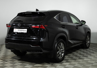 Подержанный автомобиль Lexus NX 2017 года (5 фото)