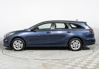 Подержанный автомобиль Kia Ceed Wagon 2019 года (8 фото)
