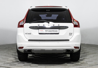 Подержанный автомобиль Volvo XC60 2016 года (6 фото)