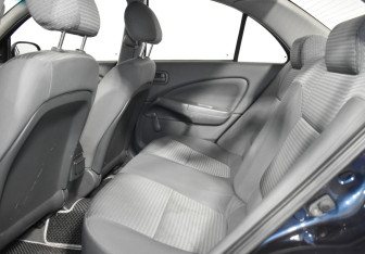 Подержанный автомобиль Nissan Almera Classic 2007 года (14 фото)