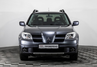 Подержанный автомобиль Mitsubishi Outlander 2007 года (2 фото)
