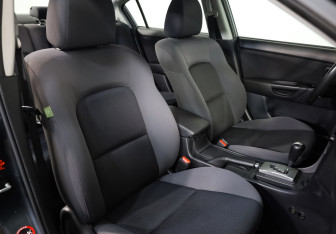 Подержанный автомобиль Mazda 3 Sedan 2008 года (16 фото)