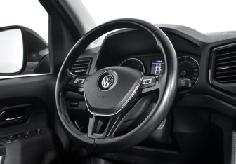 Подержанный автомобиль Volkswagen Amarok 2016 года (14 фото)