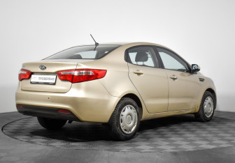 Подержанный автомобиль Kia Rio Sedan 2012 года (5 фото)