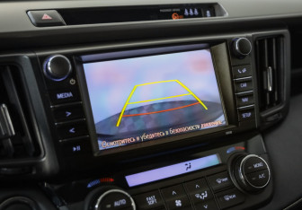 Подержанный автомобиль Toyota RAV4 2019 года (15 фото)