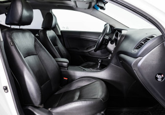 Подержанный автомобиль Kia Optima Sedan 2014 года (18 фото)