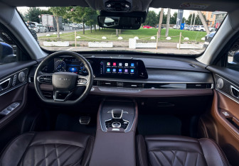 Подержанный автомобиль Chery Tiggo 8 Pro Max 2023 года (16 фото)