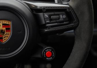 Подержанный автомобиль Porsche Cayenne 2023 года (16 фото)