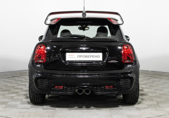 Подержанный автомобиль MINI Hatch 2019 года (6 фото)