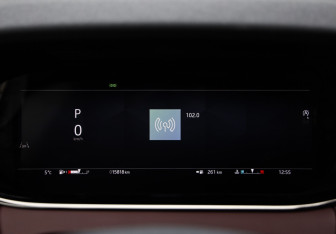 Подержанный автомобиль Land Rover Range Rover Evoque 2024 года (16 фото)