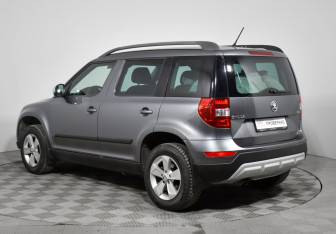 Подержанный автомобиль Skoda Yeti 2014 года (7 фото)