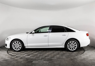 Подержанный автомобиль Audi A6 Sedan 2016 года (8 фото)