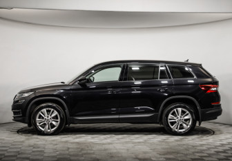 Подержанный автомобиль Skoda Kodiaq 2021 года (8 фото)