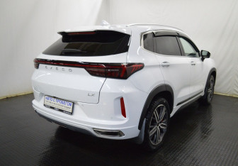 Подержанный автомобиль Exeed LX 2024 года (5 фото)