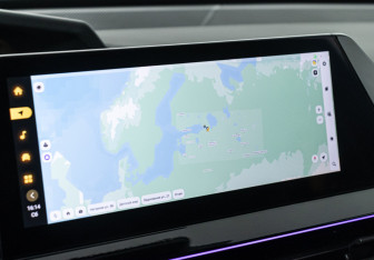 Подержанный автомобиль Changan UNI-V 2024 года (17 фото)