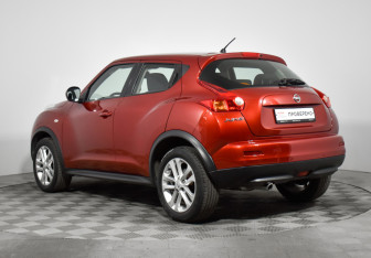 Подержанный автомобиль Nissan Juke 2013 года (7 фото)