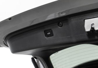 Подержанный автомобиль Changan UNI-K 2023 года (25 фото)