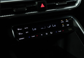 Подержанный автомобиль Kia K5 2020 года (19 фото)