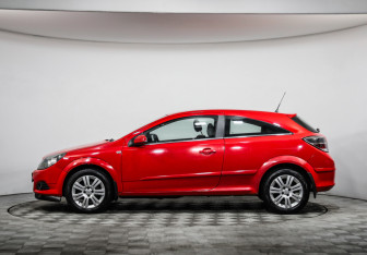 Подержанный автомобиль Opel Astra Hatchback 2007 года (8 фото)