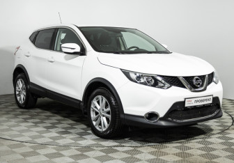 Подержанный автомобиль Nissan Qashqai 2016 года (3 фото)