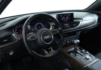 Подержанный автомобиль Audi A6 Sedan 2012 года (19 фото)