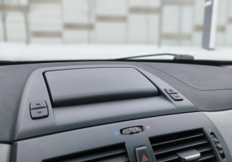 Подержанный автомобиль BMW X3 2008 года (26 фото)