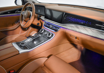 Подержанный автомобиль Hongqi H9 2023 года (16 фото)